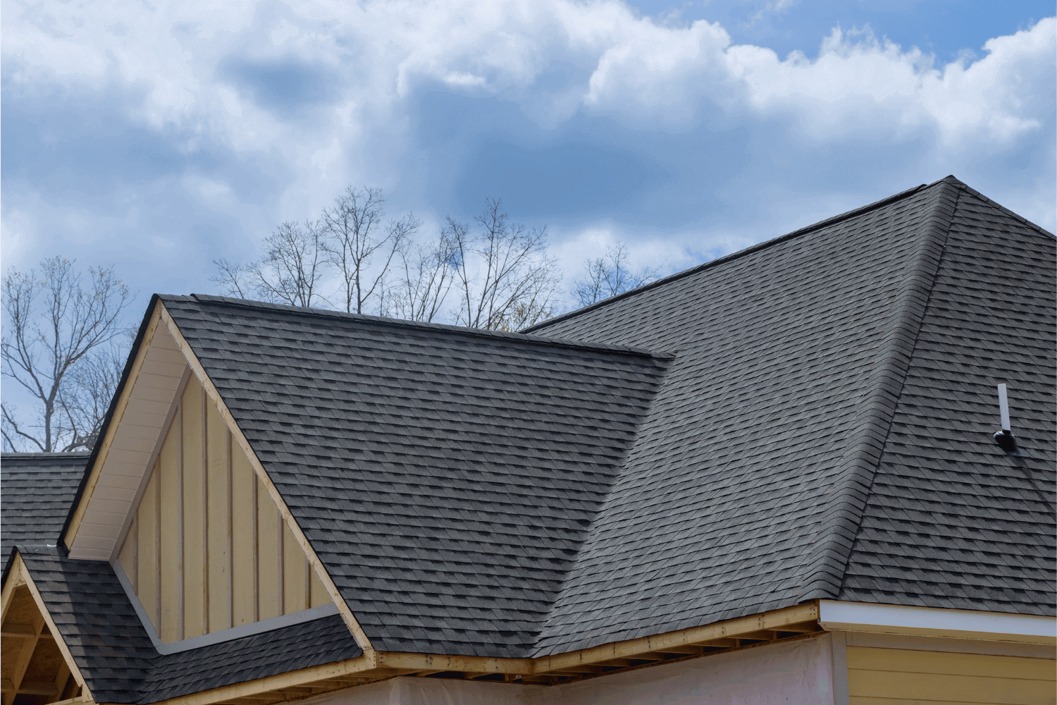 An Image Depicting The Expected Lifetime Of An Asphalt Shingle Roof