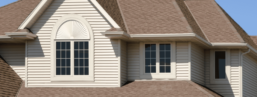 Seasonal considerations for vinyl siding installation during summer and winter.