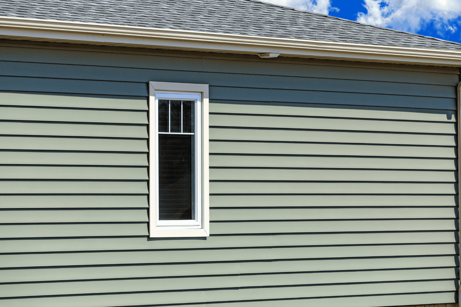 The role of insulated siding in reducing expansion issues in vinyl siding.