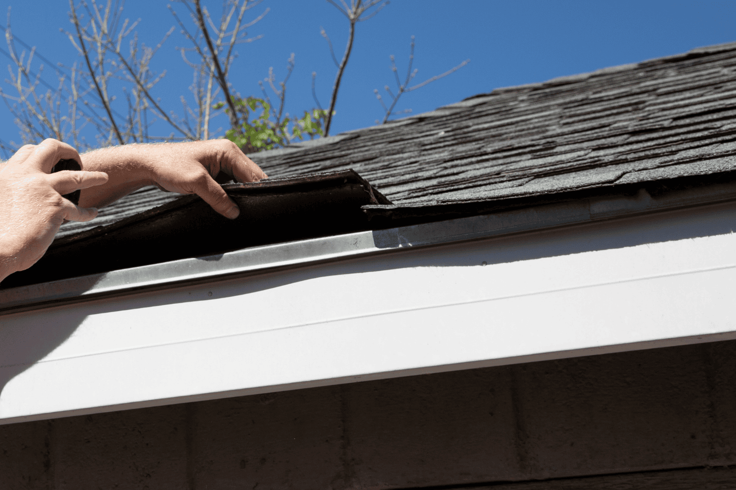 Comparison of roof warranties and their respective lifespans.